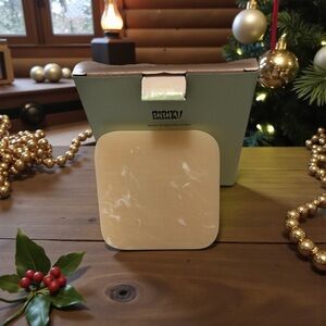 🦄 NIB! Ririku Square Cream Coasters - Set of 4!